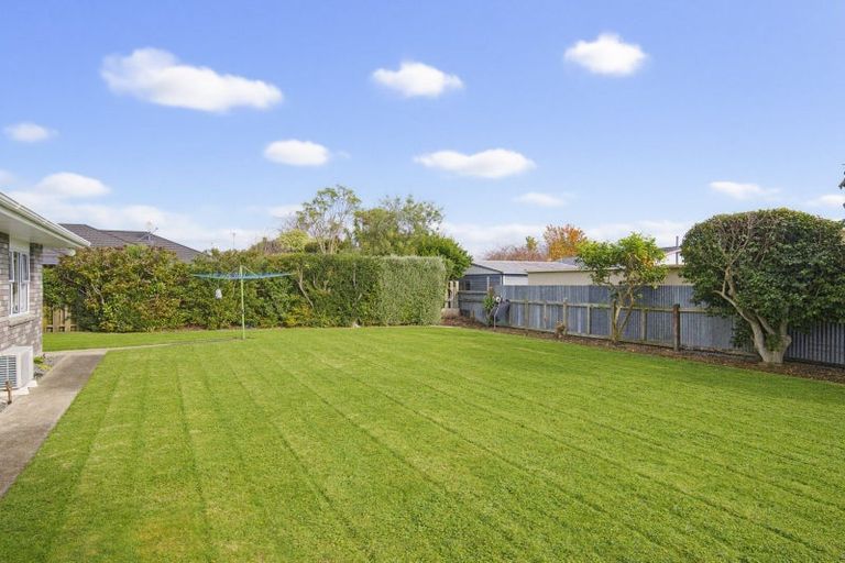 Photo of property in 16 Easton Way, Levin, 5510