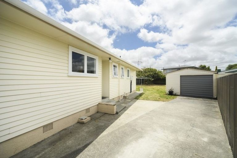 Photo of property in 37 Karamea Crescent, Kelvin Grove, Palmerston North, 4414