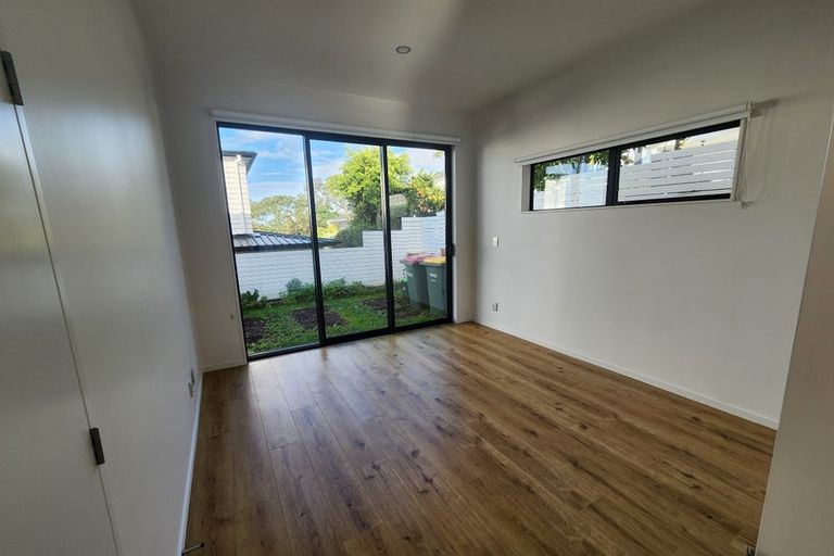 Photo of property in 27 Deep Creek Road, Waiake, Auckland, 0630