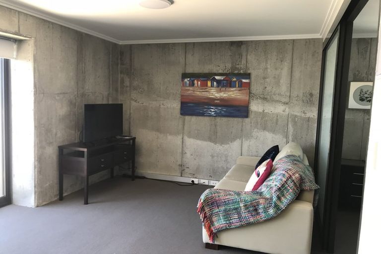 Photo of property in Frame Apartments, 1601/111 Molesworth Street, Thorndon, Wellington, 6011