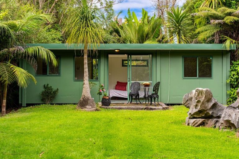 Photo of property in 334 Cove Road, Waipu, 0582