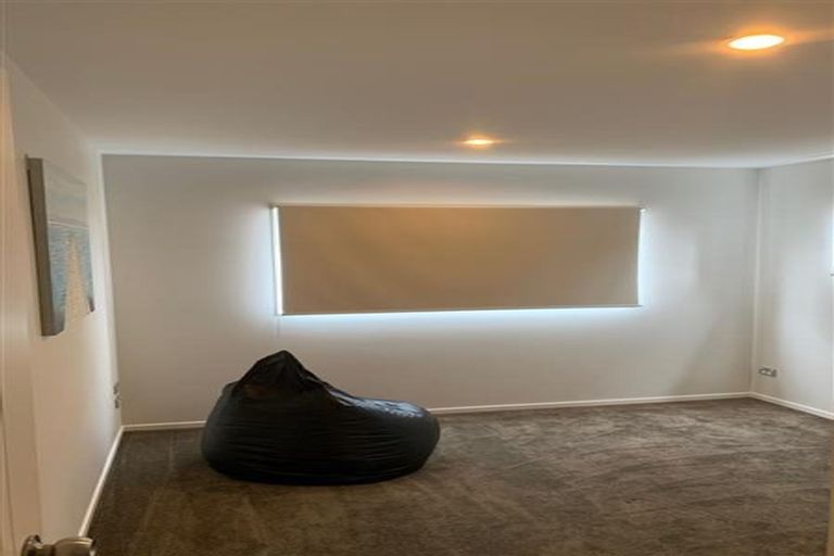 Photo of property in 65 Kirikiri Drive, Papakura, 2110