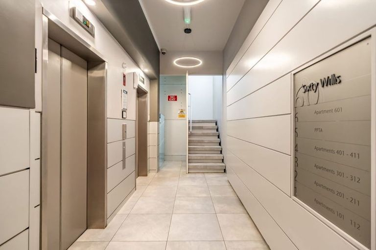 Photo of property in Gerondis Bldg Apartments, 206/60 Willis Street, Wellington Central, Wellington, 6011