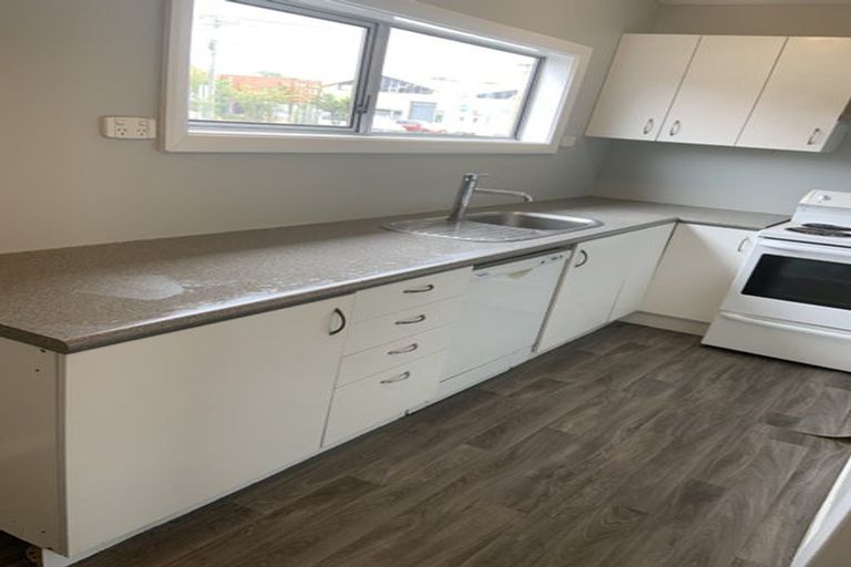 Photo of property in 2/76 Harman Street, Addington, Christchurch, 8024