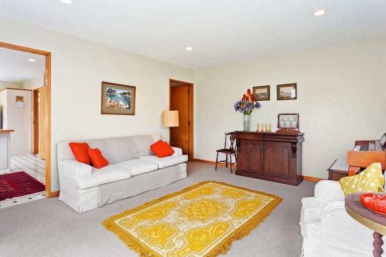 Photo of property in 2/38 Dover Street, St Albans, Christchurch, 8014