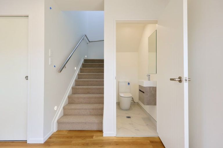 Photo of property in 25 Hutchinson Avenue, New Lynn, Auckland, 0600