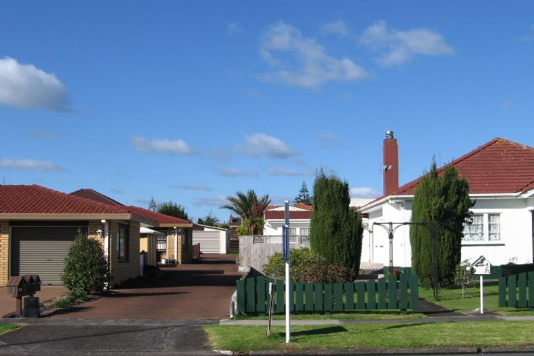 Photo of property in 1/71 Coronation Road, Papatoetoe, Auckland, 2025