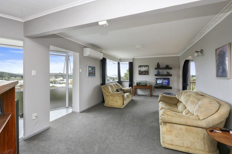 Photo of property in 15 Mount View Place, Spotswood, New Plymouth, 4310