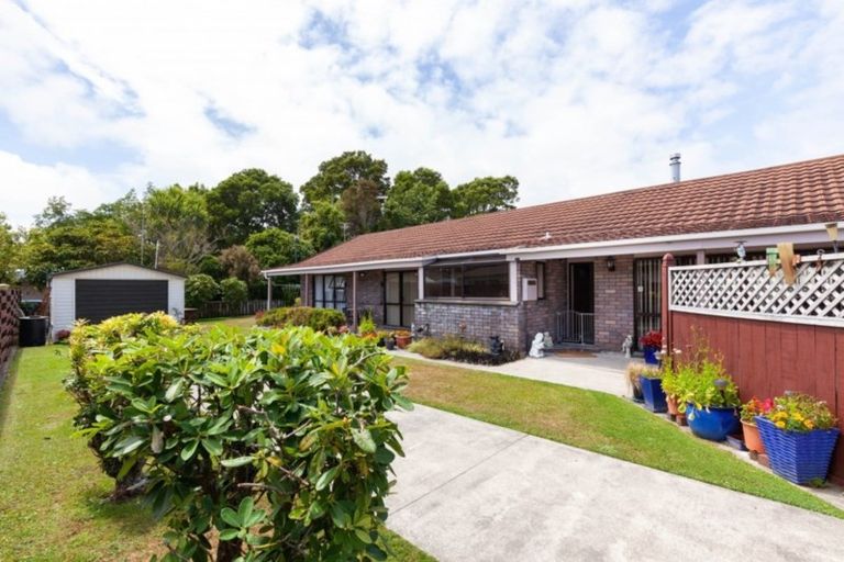 Photo of property in 38 Kowhai Street, Inglewood, 4330
