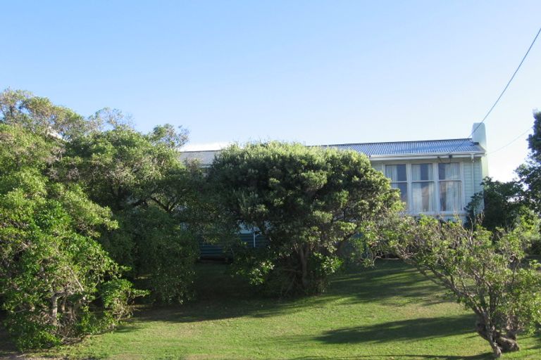 Photo of property in 47 Pikarere Street, Titahi Bay, Porirua, 5022