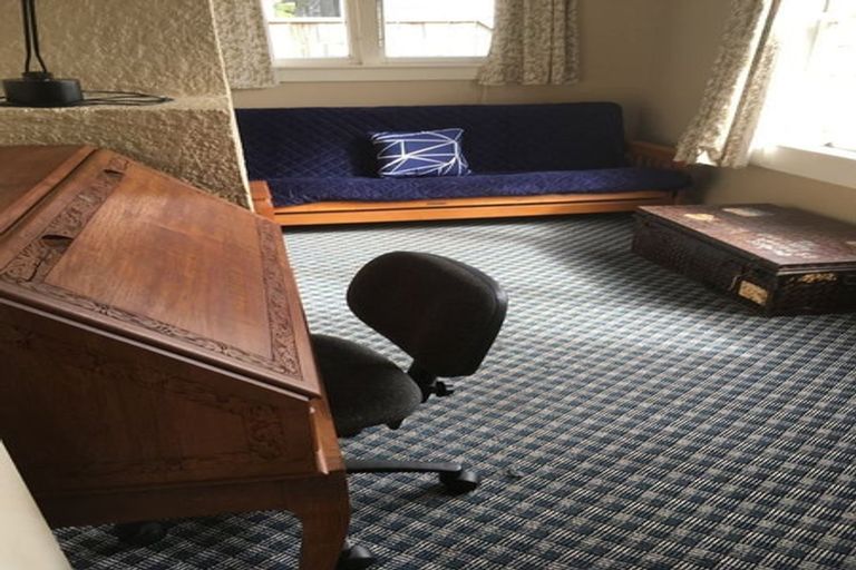 Photo of property in 14 Freyberg Street, Roslyn, Palmerston North, 4414