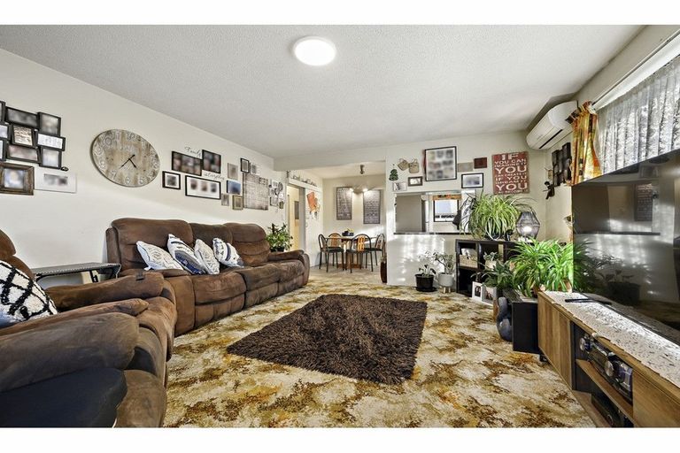 Photo of property in 181 Wilsons Road South, Saint Martins, Christchurch, 8022