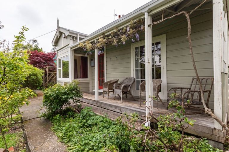 Photo of property in 11 Levina Avenue, Aro Valley, Wellington, 6021