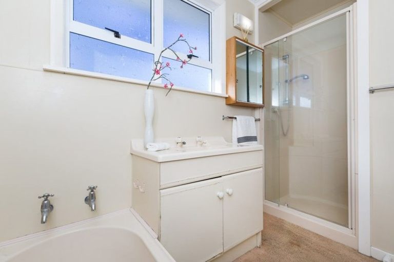 Photo of property in 65 Awanui Street, Merrilands, New Plymouth, 4312
