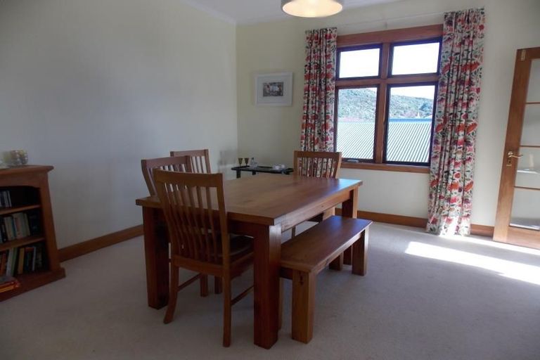 Photo of property in 132 Messines Road, Karori, Wellington, 6012