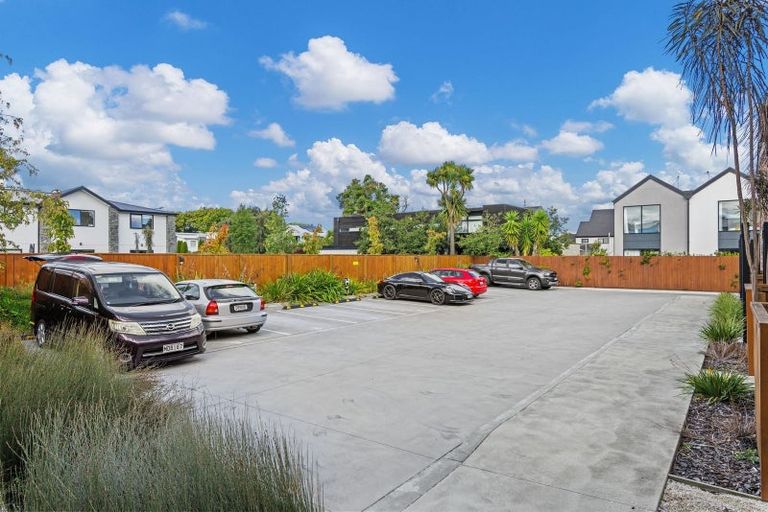 Photo of property in 4/70 Brockworth Place, Riccarton, Christchurch, 8011