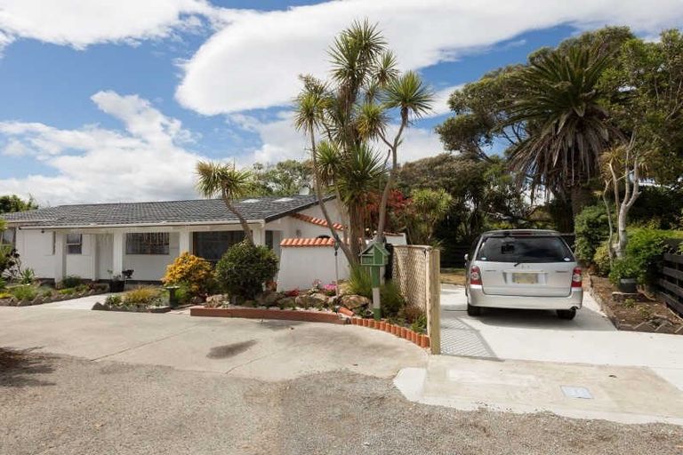 Photo of property in 32a Mahana Road, Paraparaumu Beach, Paraparaumu, 5032
