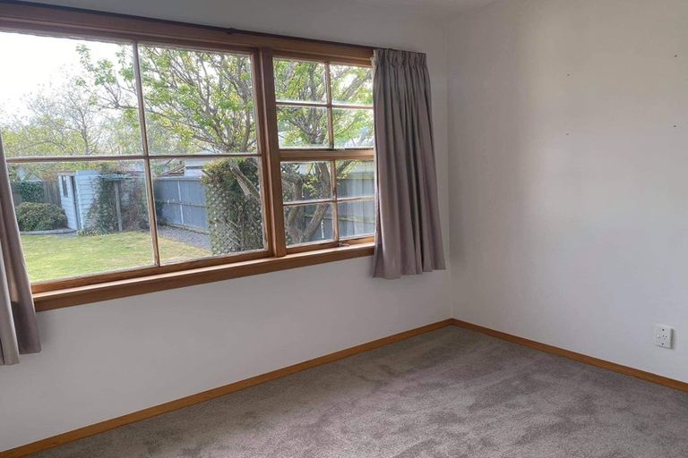 Photo of property in 461 Mairehau Road, Parklands, Christchurch, 8083