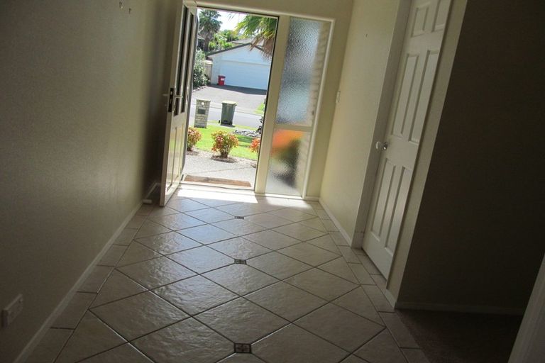 Photo of property in 11 Kath Hopper Drive, Orewa, 0931