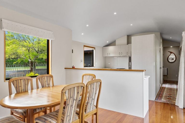 Photo of property in 51 Chesham Avenue, Waipahihi, Taupo, 3330