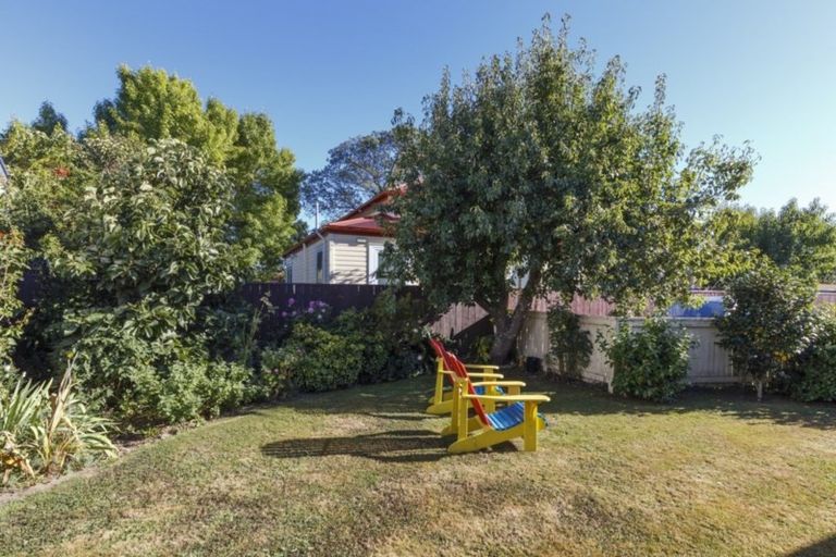 Photo of property in 74d Albert Street, Palmerston North, 4414