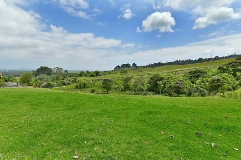 Photo of property in 56c Kaipara Coast Highway, Helensville, 0871