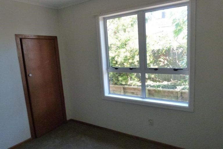 Photo of property in 2 Hinau Road, Mangere Bridge, Auckland, 2022