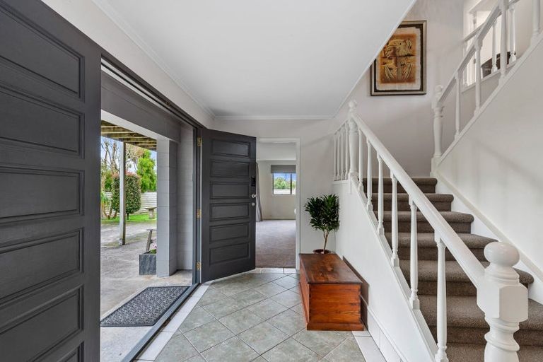 Photo of property in 14a West Lynn Road, Titirangi, Auckland, 0604