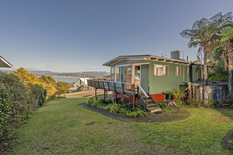 Photo of property in 15 Haddon Crescent, Whitianga, 3510