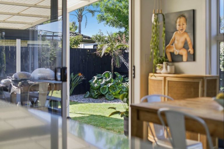 Photo of property in 42 Butterworth Crescent, Papamoa Beach, Papamoa, 3118