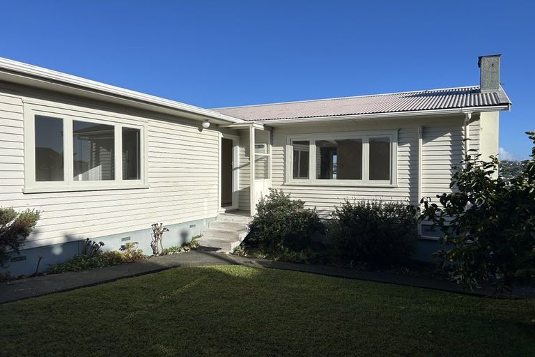 Photo of property in 1/5 Arran Road, Browns Bay, Auckland, 0630