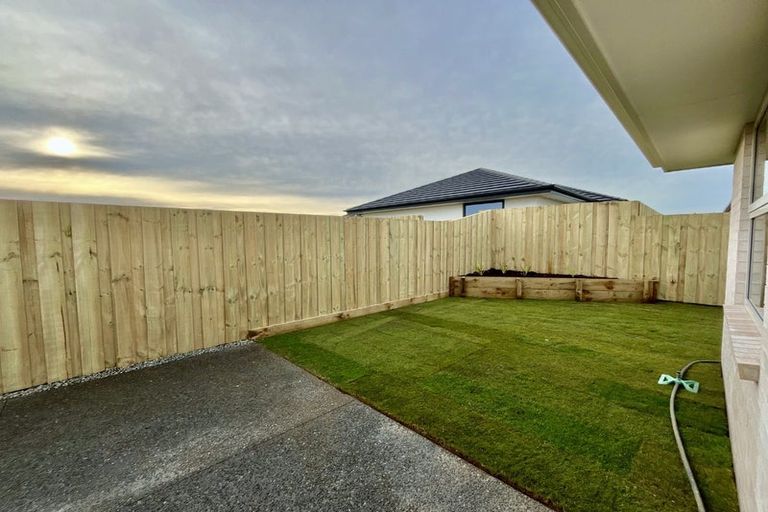 Photo of property in 18 Larch Drive, Rolleston, 7614