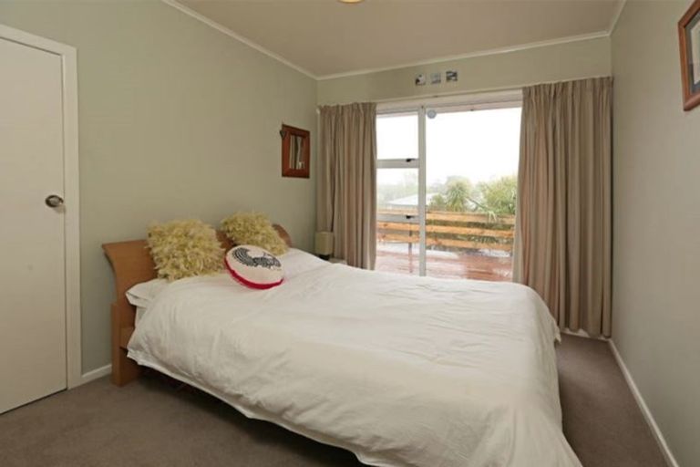 Photo of property in 3 Kaikoura Street, Henderson, Auckland, 0612