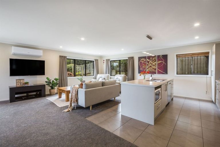 Photo of property in 78 Aotea Drive, Aotea, Porirua, 5024