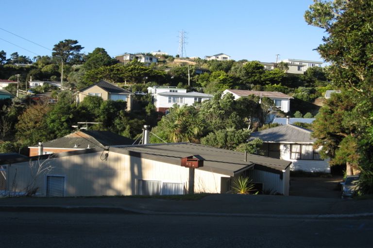 Photo of property in 45 Lyndfield Lane, Newlands, Wellington, 6037