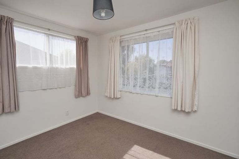 Photo of property in 4/477 Hereford Street, Linwood, Christchurch, 8011