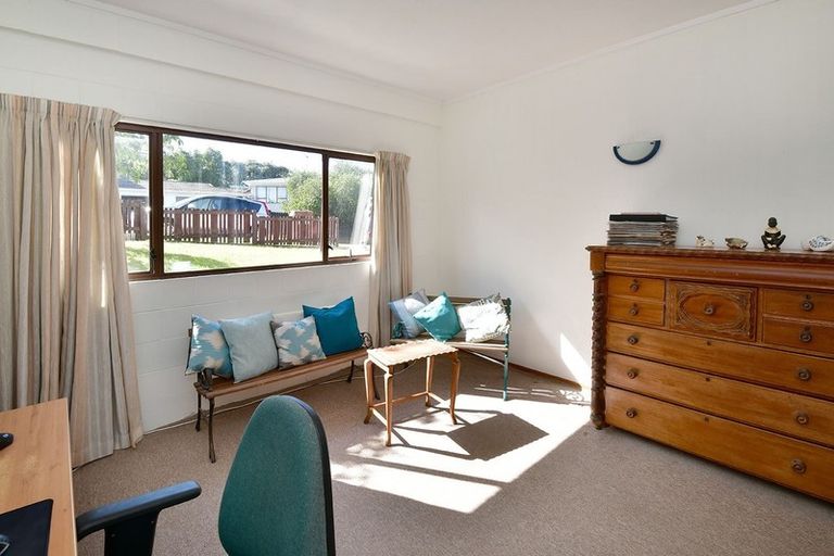 Photo of property in 1/9 Red Beach Road, Red Beach, 0932