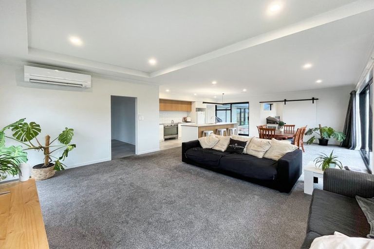 Photo of property in 8 Texel Crescent, West Melton, 7618