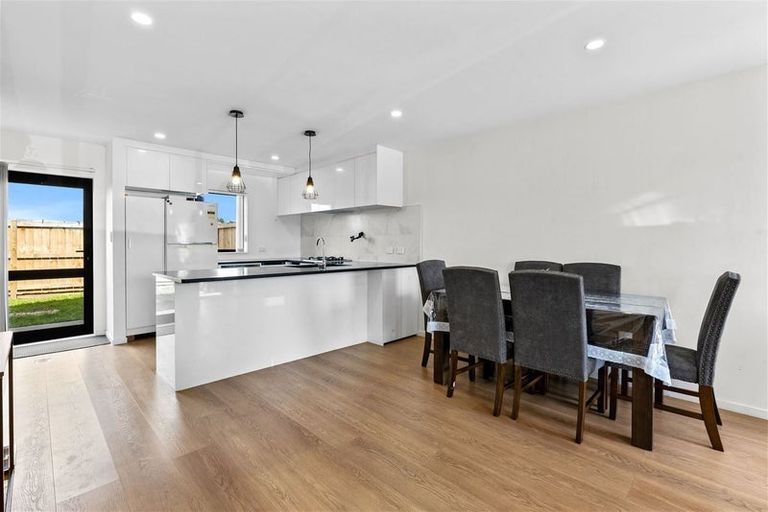 Photo of property in 41a Soaring Bird Drive, Takanini, 2112