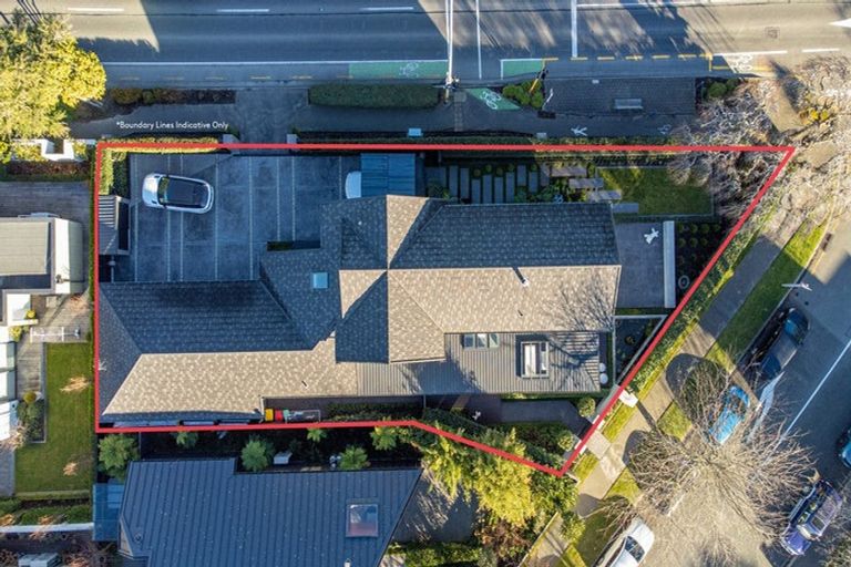 Photo of property in 2 Snowdon Road, Fendalton, Christchurch, 8052