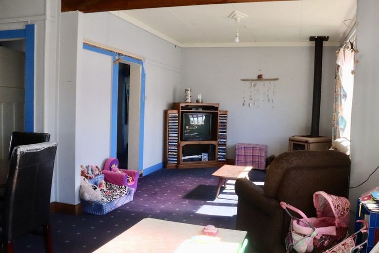 Photo of property in 147 Romilly Street, Westport, 7825