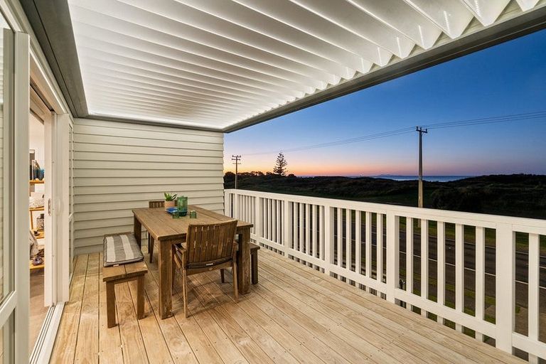 Photo of property in 856a Papamoa Beach Road, Papamoa Beach, Papamoa, 3118