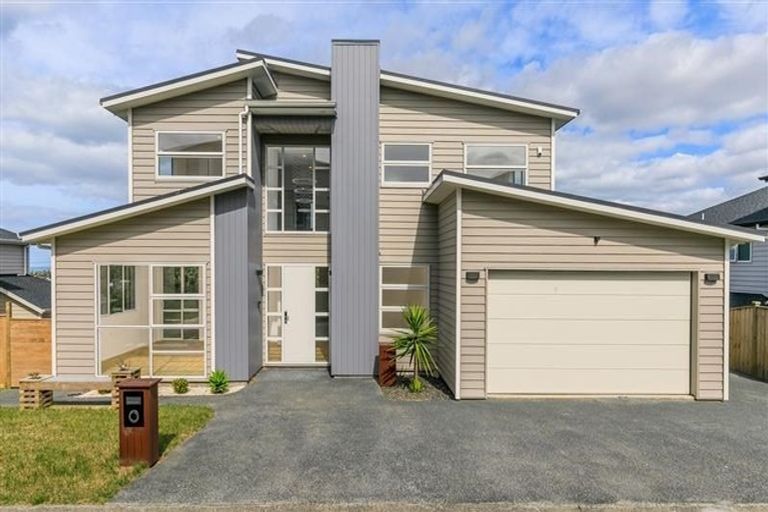 Photo of property in 24 Spyglass Street, Red Beach, 0932