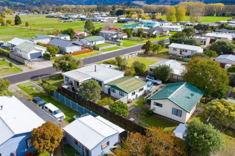 Photo of property in 9 Meadow Drive, Whitianga, 3510