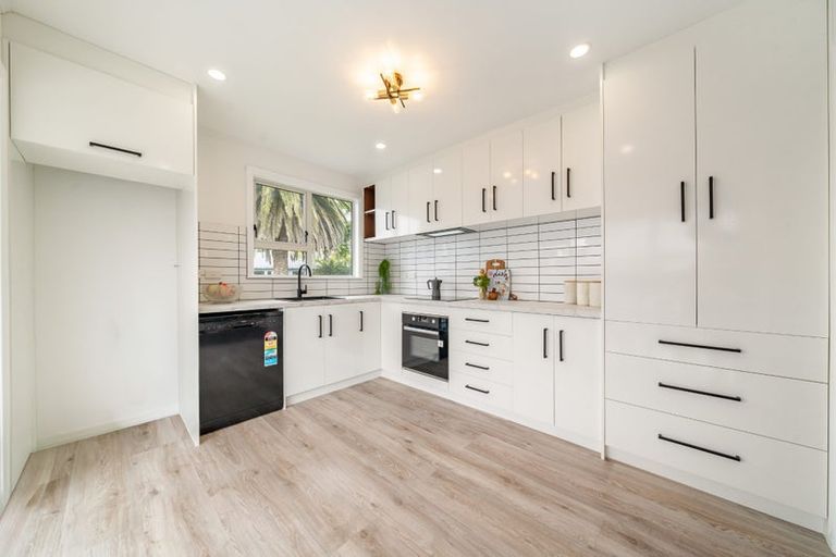 Photo of property in 4 Routley Crescent, Elderslea, Upper Hutt, 5018