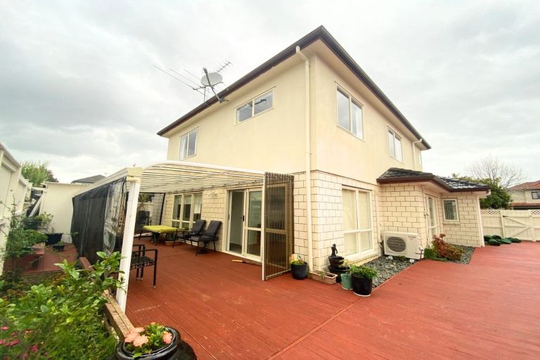 Photo of property in 40 Baverstock Road, Flat Bush, Auckland, 2016