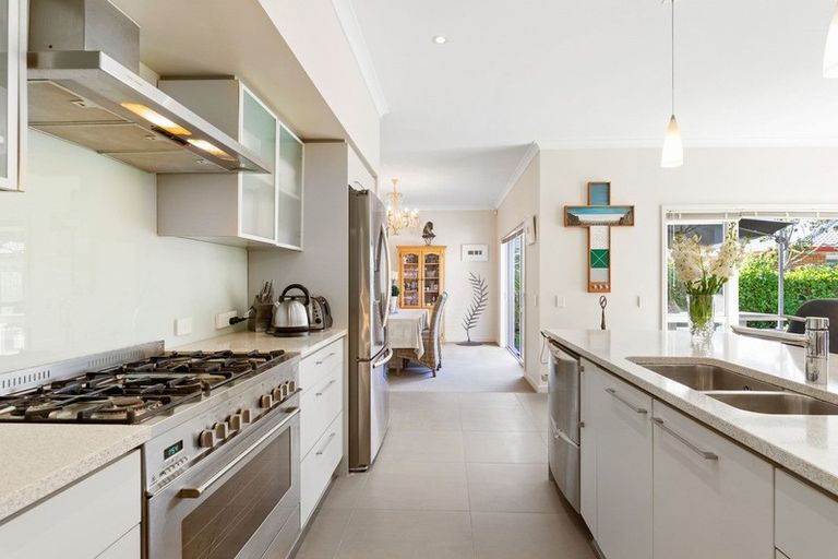 Photo of property in 8 Kensington Drive, Orewa, 0931