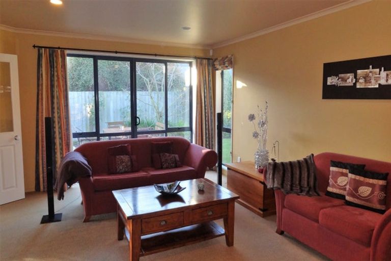 Photo of property in 5 John Morel Place, Parklands, Christchurch, 8083