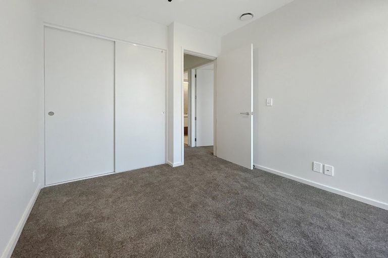 Photo of property in 149u4 Onepu Road, Lyall Bay, Wellington, 6022