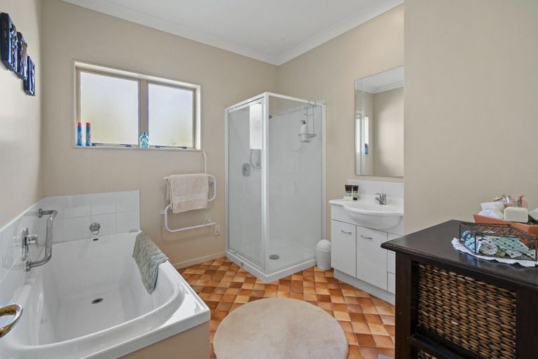 Photo of property in 35 Madison Avenue, Milson, Palmerston North, 4414